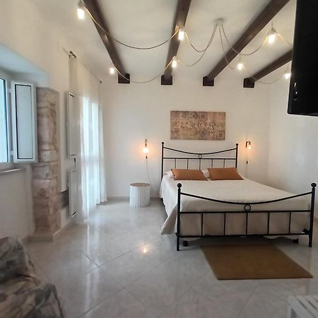Antiche Mura Apartments"Cielo Di Puglia" -2 Matrimoniali, Cucina E Terrazzo Turi Luaran gambar