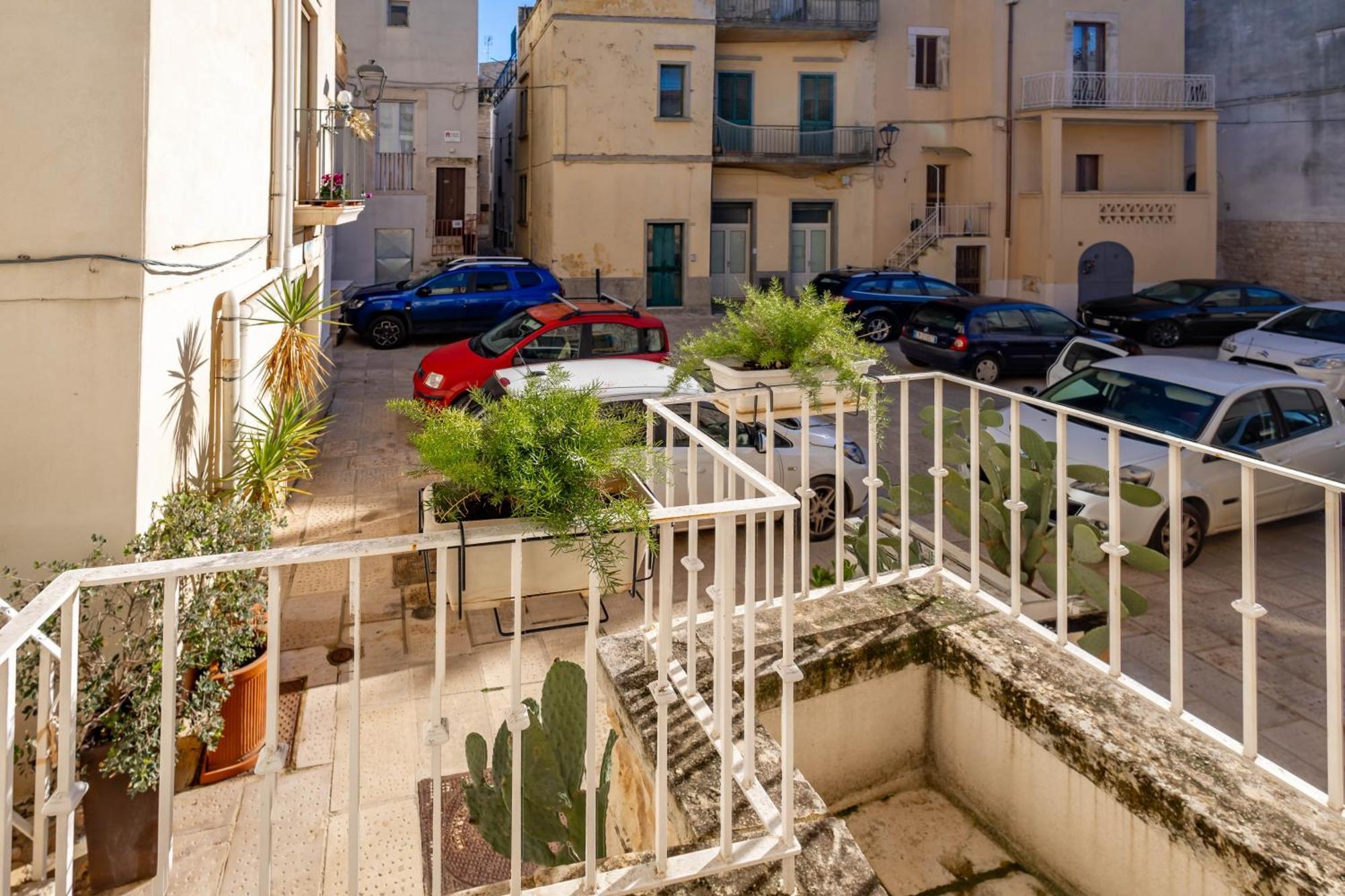 Antiche Mura Apartments"Cielo Di Puglia" -2 Matrimoniali, Cucina E Terrazzo Turi Luaran gambar
