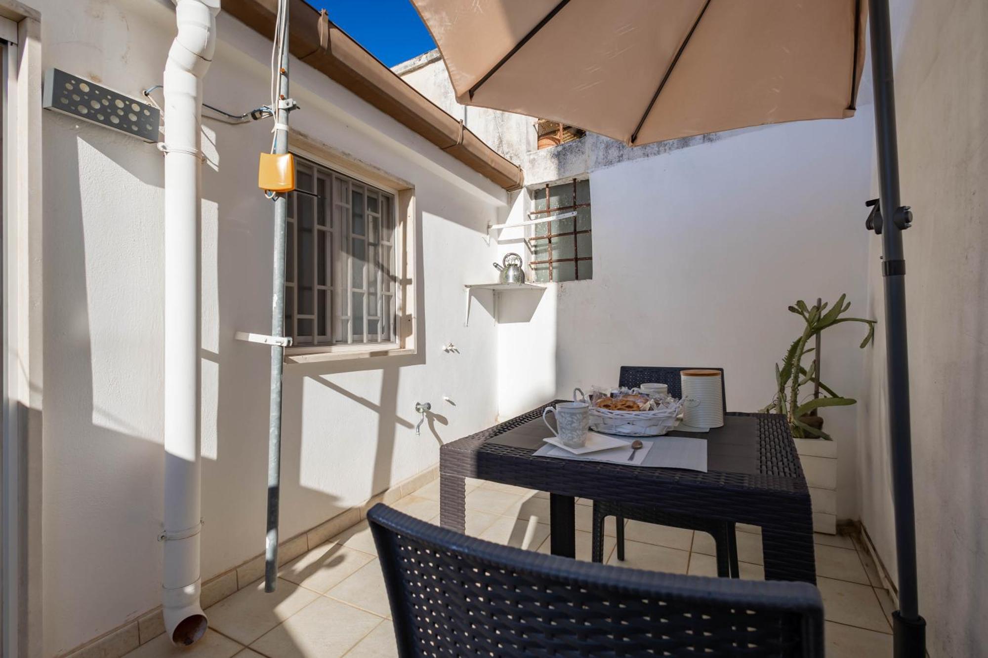 Antiche Mura Apartments"Cielo Di Puglia" -2 Matrimoniali, Cucina E Terrazzo Turi Luaran gambar