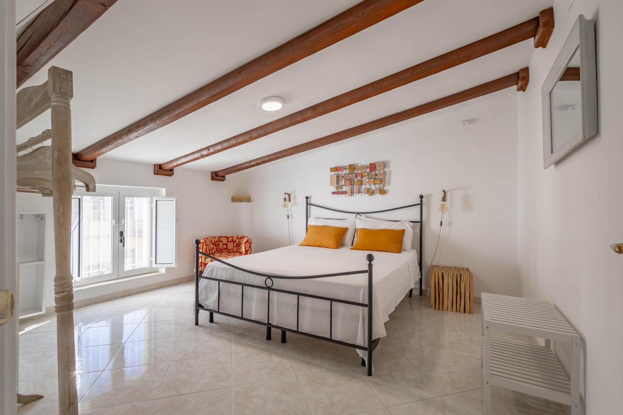 Antiche Mura Apartments"Cielo Di Puglia" -2 Matrimoniali, Cucina E Terrazzo Turi Luaran gambar